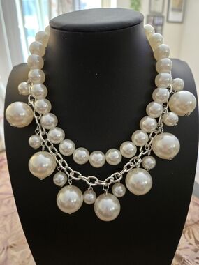 Elegant Ivory Pearl Statement Necklace - Women Jewelry